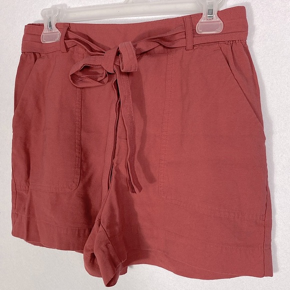 A New Day shorts with tie belt size small - Picture 4 of 9